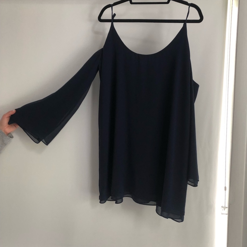 Lovers and Friends Cold shoulder dress